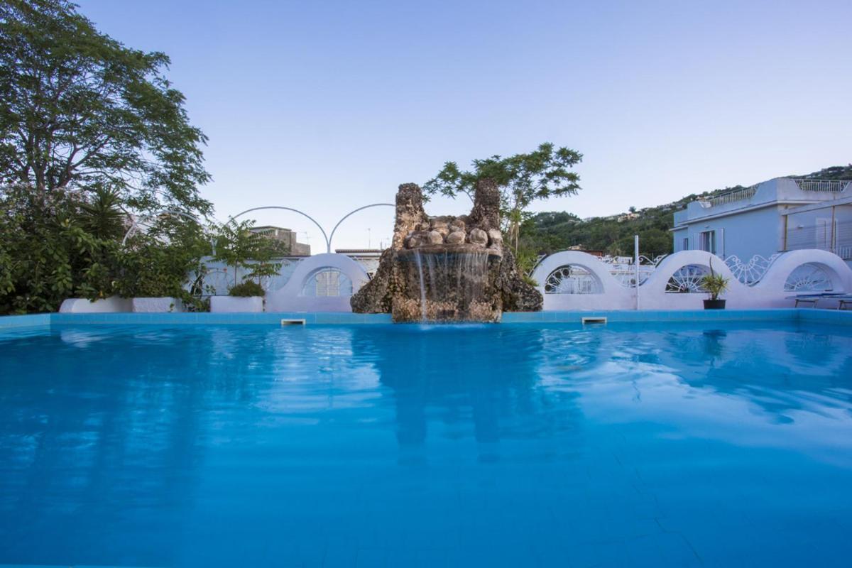 Hotel Terme Tirrenia ايسكيا المظهر الخارجي الصورة