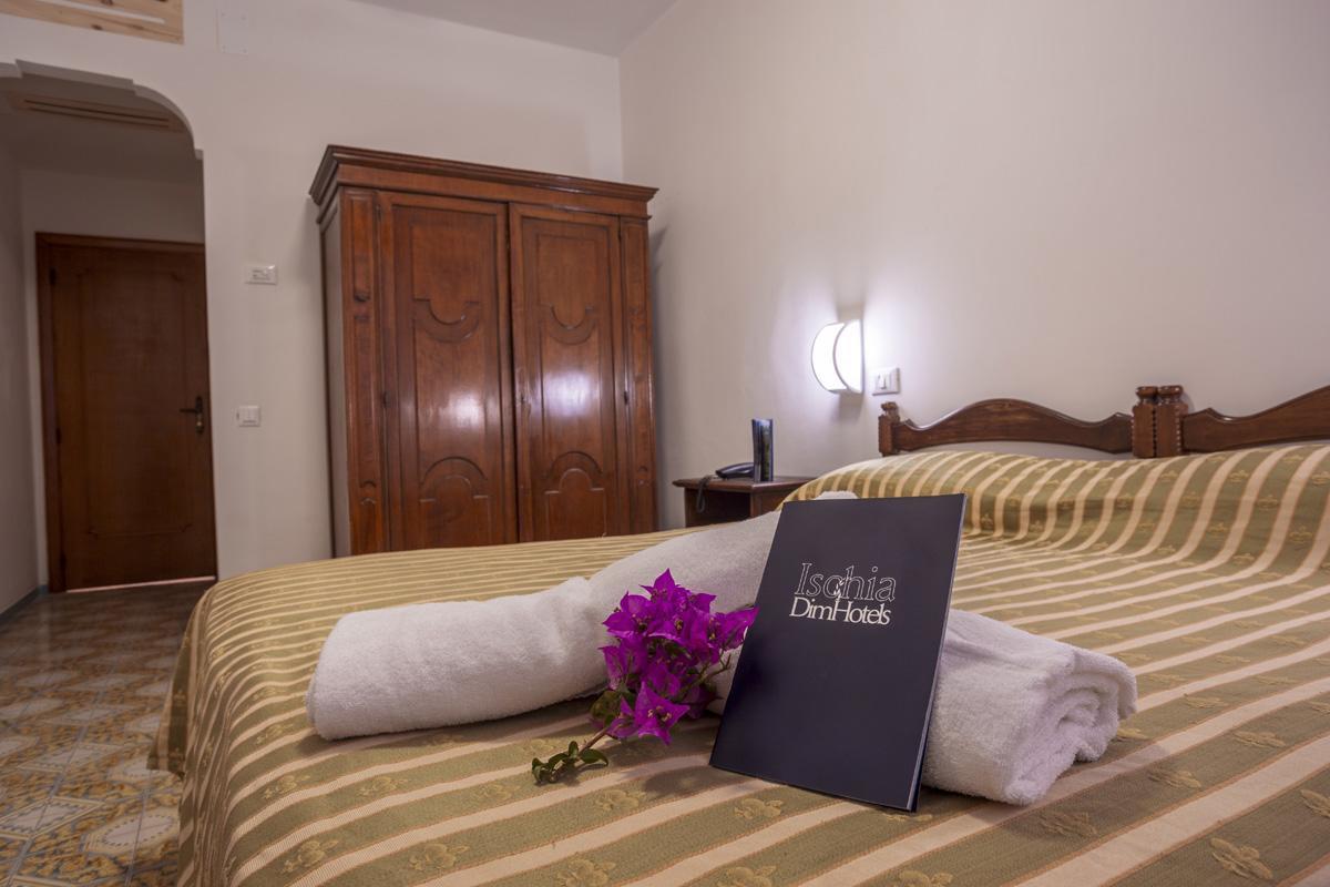 Hotel Terme Tirrenia ايسكيا المظهر الخارجي الصورة